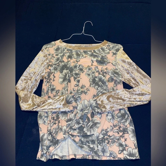 7th Ray Tops - Floral Long Sleeve Top with Velvet Sleeves